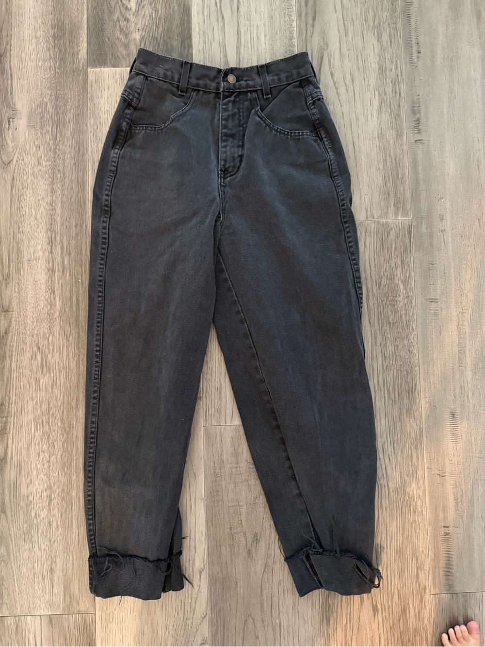 Women's Vintage Black High-Waist Relaxed Jeans Size 28 (fits small)